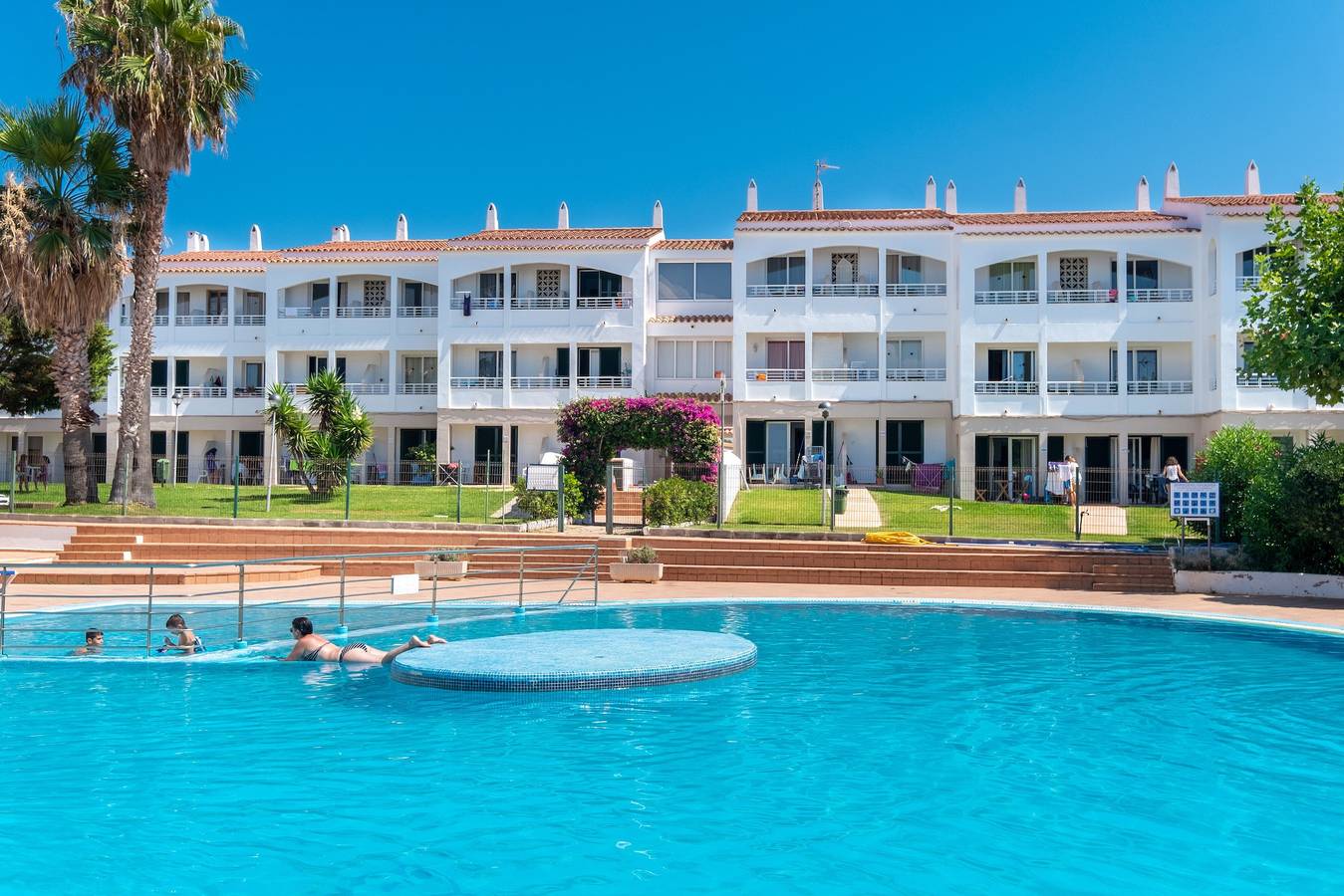 Appartement entier, Dans une résidence avec piscines partagées – Appartement Cala Piques in Cala Blanes, Ciutadella