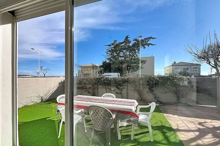 Location de vacances pour 9 personnes, avec terrasse à Mauguio