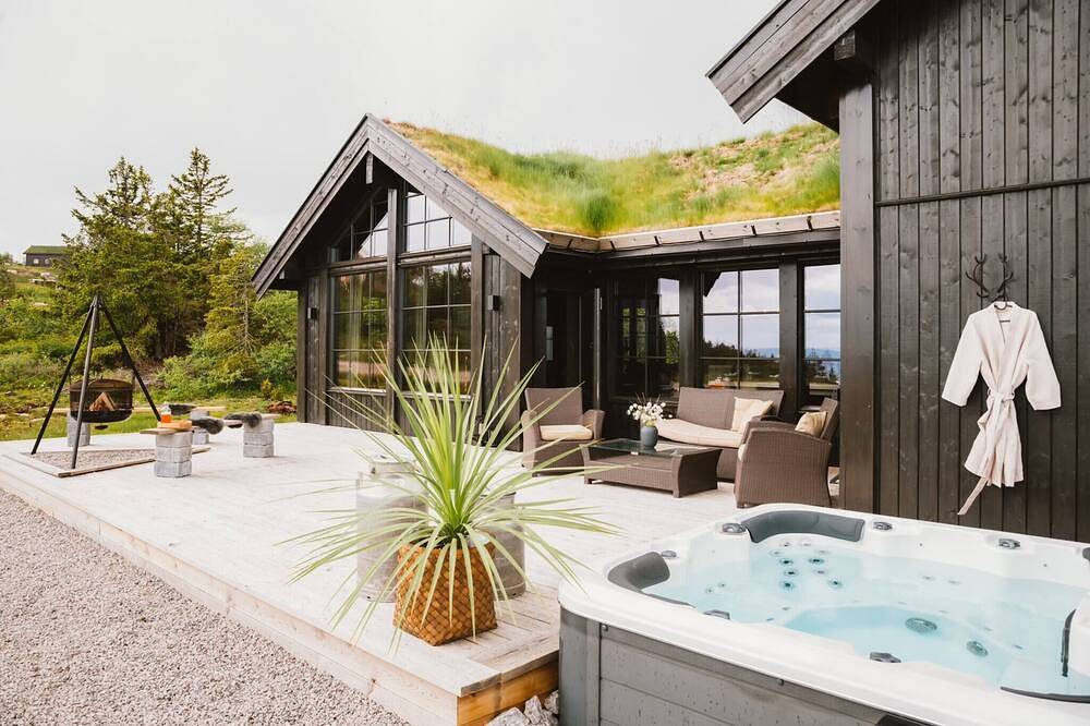 Cabane avec jacuzzi sur Lifjell in Bø