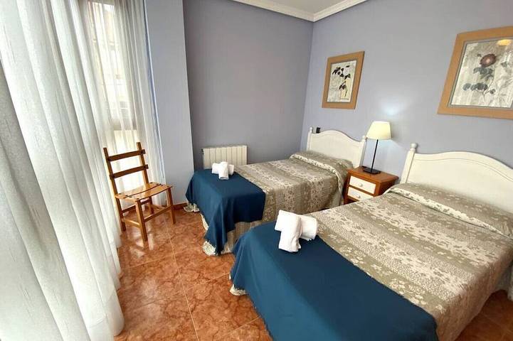 Ganze Wohnung, Apartamento en Ris con garaje in Noja, Kantabrische Küste