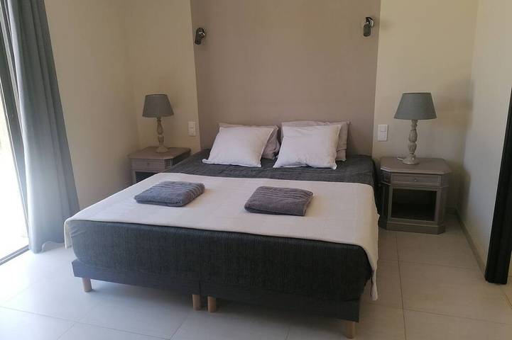 Location de vacances pour 6 personnes, avec jardin et terrasse à Le Tignet - 2