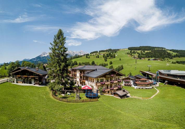 Hotel für 4 Personen, mit Balkon und Terrasse sowie Garten und Sauna in Maria Alm - 2