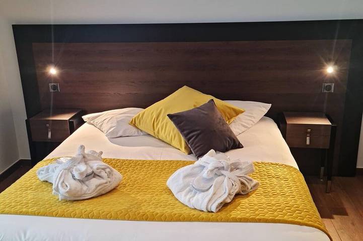 Charmantes Ferienwohnung im Elsass: Privat-Sauna, Pool, Terrasse, neben Weingarten in Rufach, Gebweiler und Umgebung