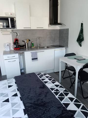 Gîte pour 2 personnes, avec balcon, animaux acceptés dans Thermes Les Ecureuils