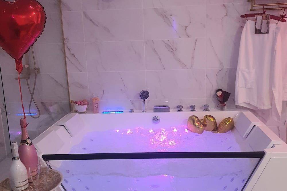Apartamento entero, Aphrodisia Love concept  in Maraussan, Region de Béziers