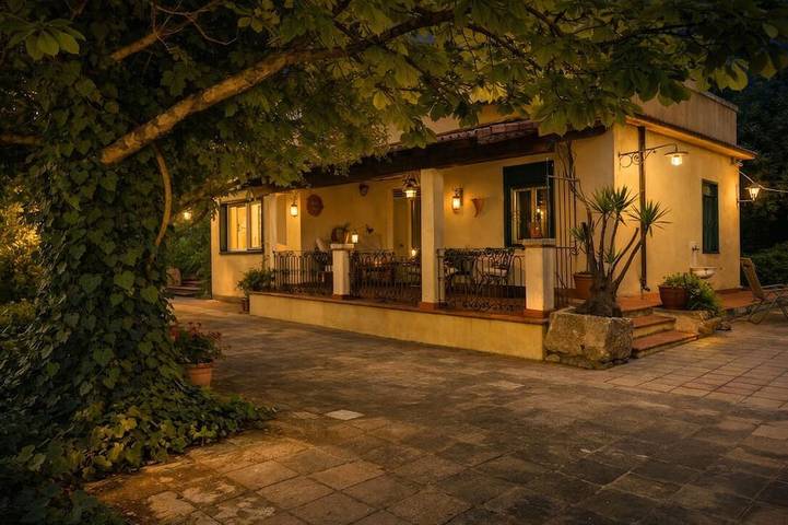 Cottage for 5 people, with garden and hot tub in Sicily