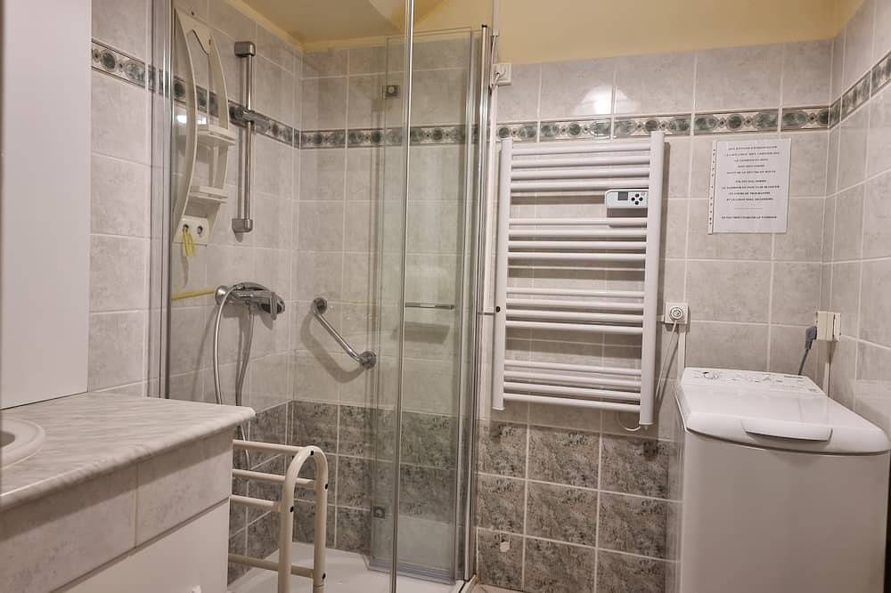 Alquiler Cualquier Comodidad vista impresionante + Wifi (4 a 5 personas) en Marcillac Vallon in Marcillac-Vallon, Macizo Central