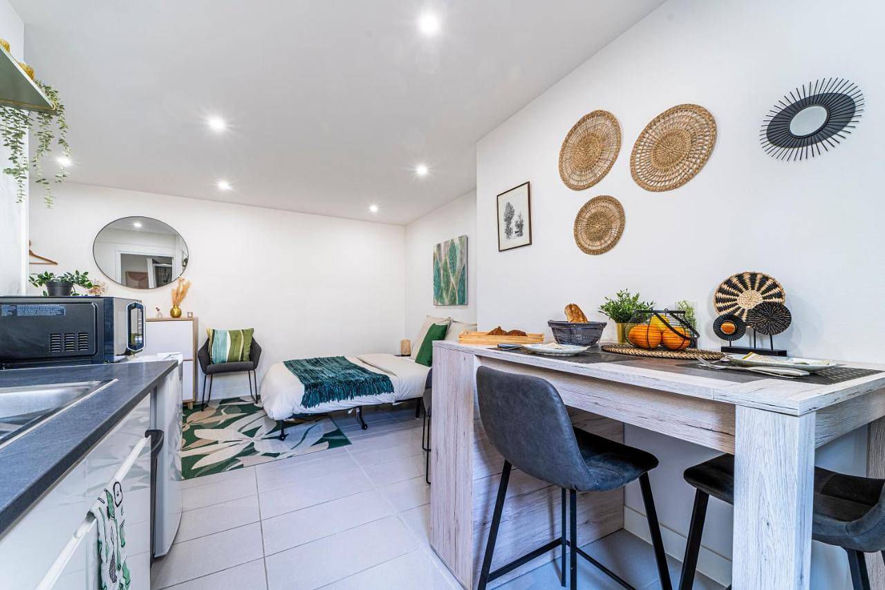 Appartement entier, Le Cosy - Free Parking - Proche Gares Lille - Netflix - Wifi in Mons-en-Barœul, Région de Lille