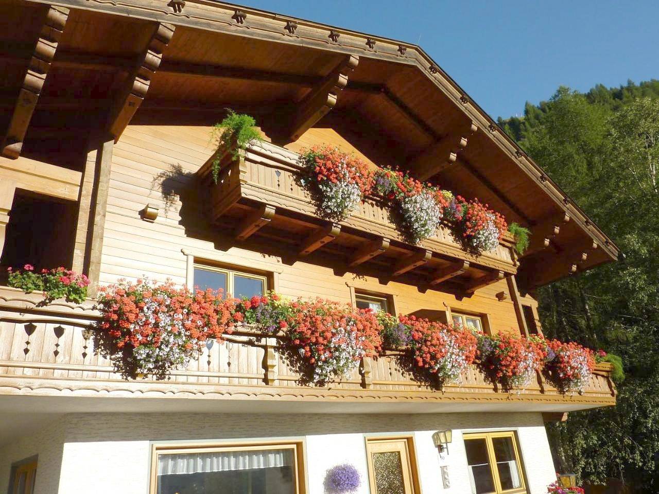 Pension Appartement Ambrosi in Heiligenblut, Bezirk Spittal an der Drau