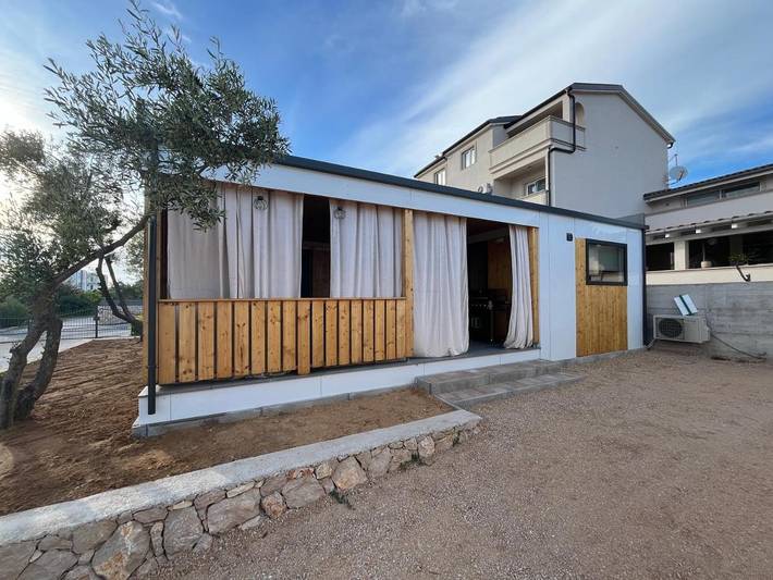 Camping für 8 Personen, mit Pool und Terrasse in Pakostane - 2