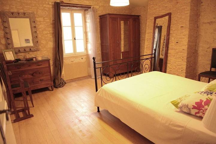 Gîte pour 10 personnes, avec piscine ainsi que jardin et terrasse à Margueron - 4