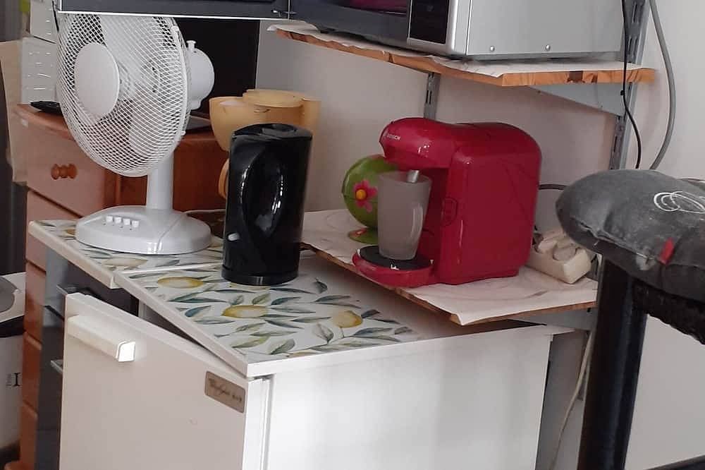 Chambre 21 m2,  animaux acceptés  au pied des vignes, plage 5kms, tous commerces in Sigean, Côte d'Améthyste