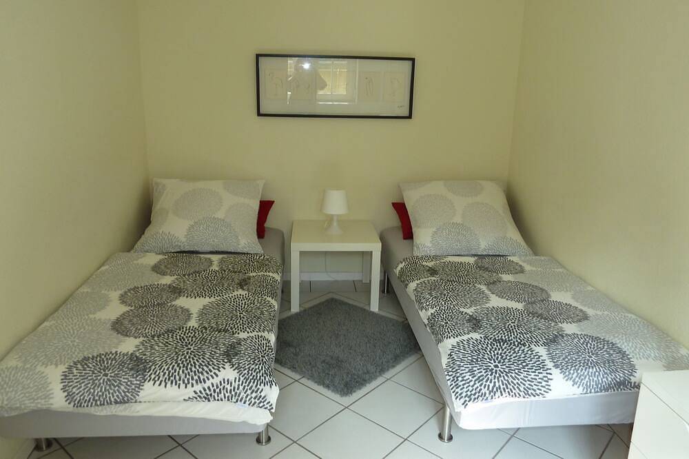 Ganze Wohnung, Ferienwohnung Baumann für 2-6 Pers., nahe Europapark - Ferienwohnung Baumann in Europa-Park, Ringsheim