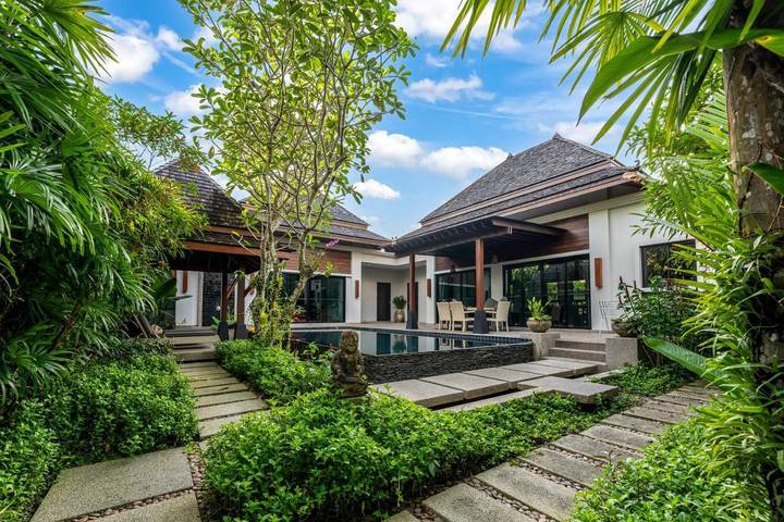 Resort för 5 Personer, med trädgård samt bubbelpool och pool, med husdjur i Kamala