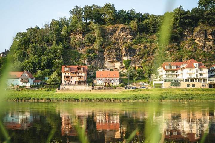 Ferienwohnung für 2 Personen, mit Balkon und Terrasse sowie Garten und Seeblick in Rathen - 2