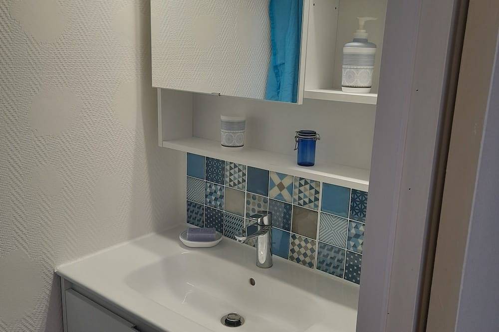 Maison Avec Patio à 100 m de la Plage, Idéale Pour les Familles in Le Barcarès, Côte d'Améthyste