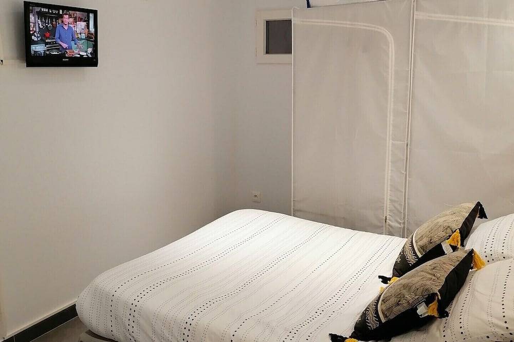 Entire apartment, Ideal apartment for three people in La Côte Vermeille, Cerbère