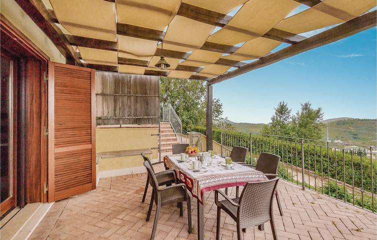 Acogedor apartamento con piscina, aparcamiento y WiFi in Itri, Provincia de Latina