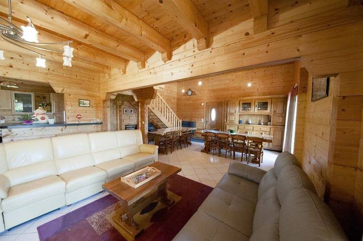 Gîte pour 12 personnes avec jardin in Charcier, Jura Francais