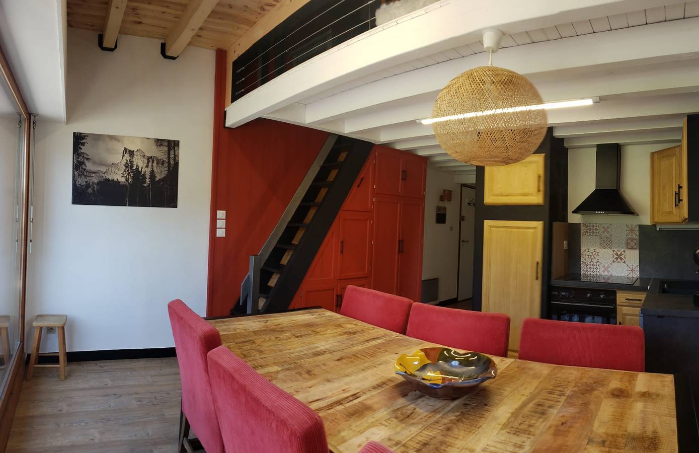 Appartement entier, Appartement "Vue Magnifique" avec vue sur les montagnes, Wi-Fi et climatisation in Station de Morillon, Grand Massif