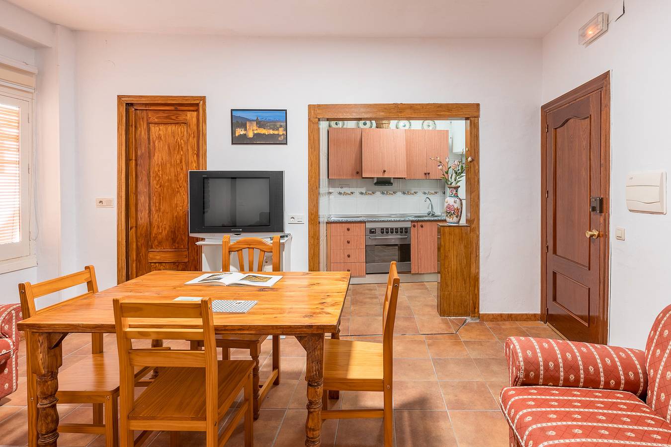 Entire apartment, Apartment 'Apartamento A' with Wi-Fi in Surroundings of Sierra Nevada, Güejar Sierra