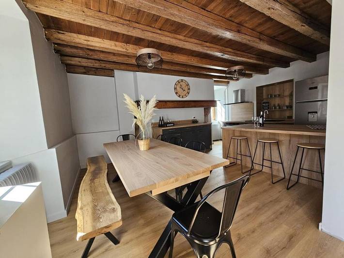 Location de vacances pour 14 personnes, avec terrasse ainsi que jardin et vue, animaux acceptés à Guchan - 3