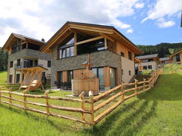 Ferienhaus für 8 Personen, mit Sauna und Garten sowie Whirlpool und Terrasse, mit Haustier in St. Lambrecht