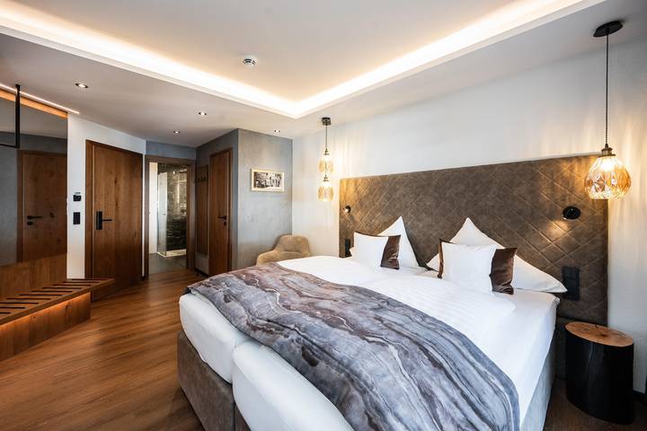 Hôtel pour 3 personnes, avec Balcon ainsi que Sauna et Vue à Ischgl - 4