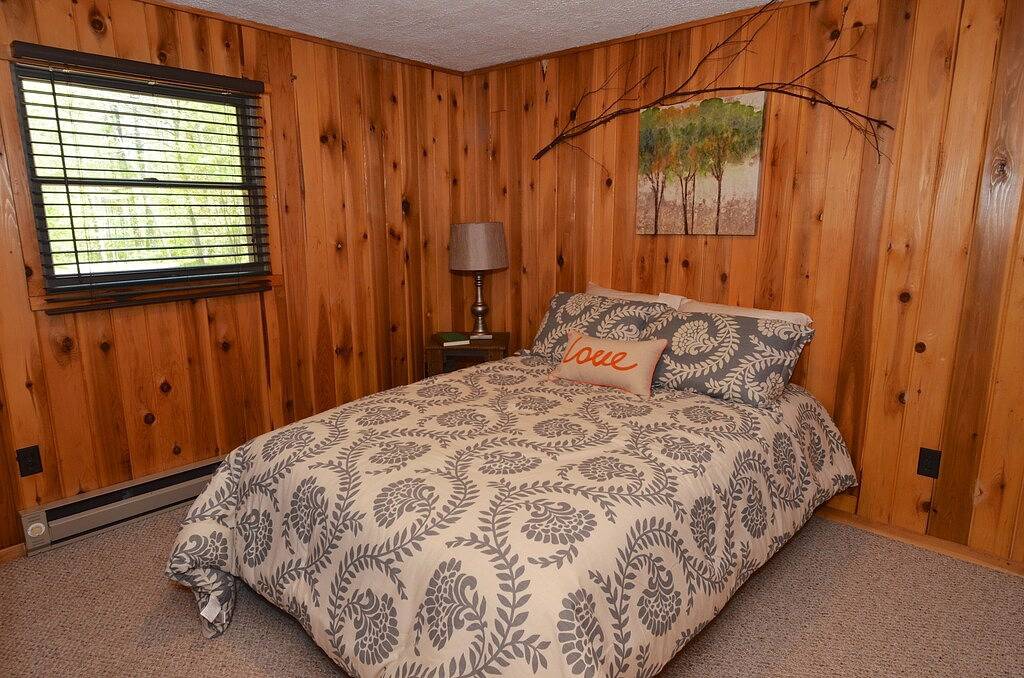 Sehr private Hütte am oberen Twin Lake ... Großes Grundstück ... Tolle Aussicht! in Sawyer County