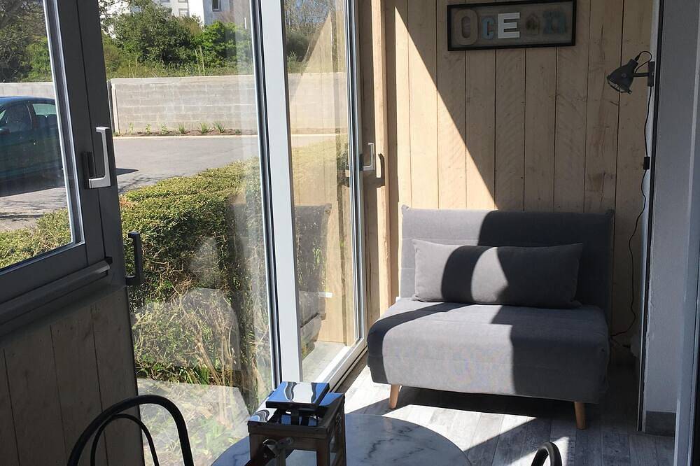 Appartement entier, Joli Studio refait à neuf à 50 m de la mer dans résidence privée in Roscoff, Ceinture Dorée