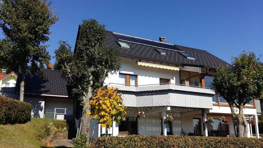 Ferienwohnung für 3 Personen, mit Balkon und Pool sowie Garten in Kniebis