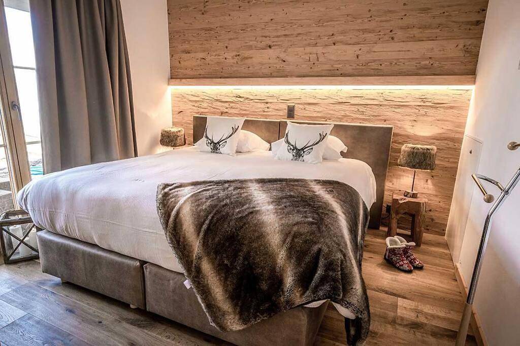 Modern Chalet Jacuzzi and Sauna in St. Moritz 3 Bad, St. Moritz