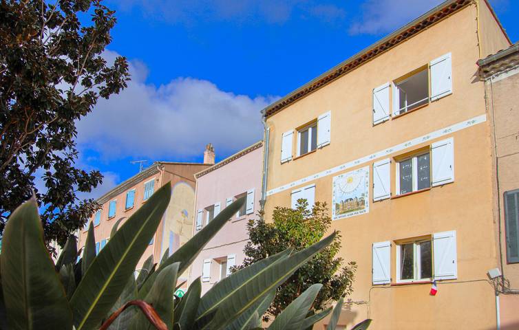 Location de vacances pour 6 personnes, avec terrasse, animaux acceptés à Solliès-Pont - 2