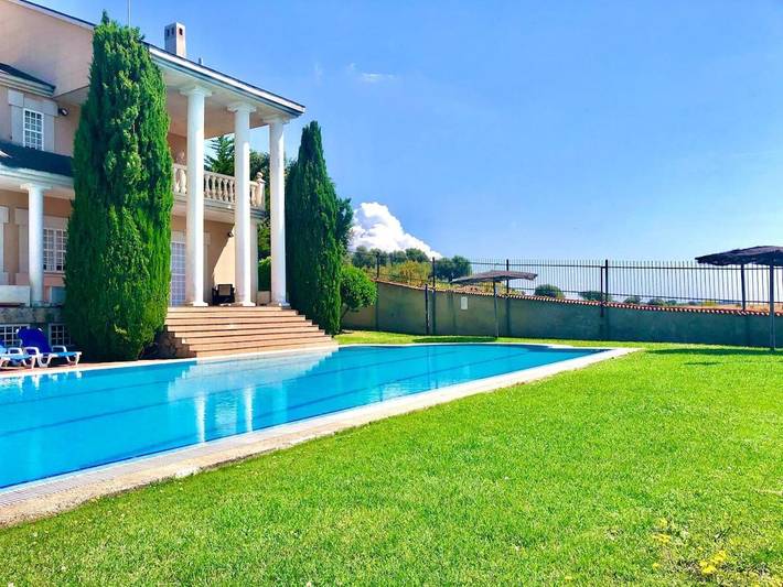 Casa rural para 19 personas, con Balcón y Terraza además de Jardín y Piscina en Sotillo de las Palomas - 2