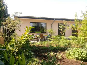 Ferienwohnung für 4 Personen, mit Terrasse und Garten in Grambin