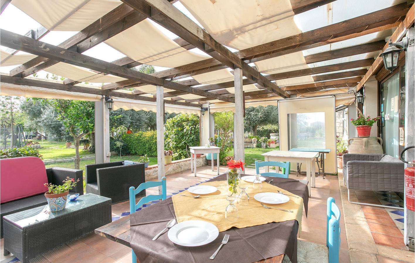 Appartamento di 160 mq a bordo piscina: A/C, WiFi e cucina in Cassibile, Siracusa
