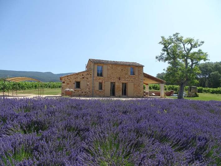 Location de vacances pour 4 personnes, avec vue ainsi que piscine et jardin à Villars - 4