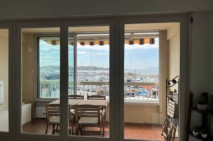 Gîte pour 4 personnes, avec Balcon dans Port du Brusc