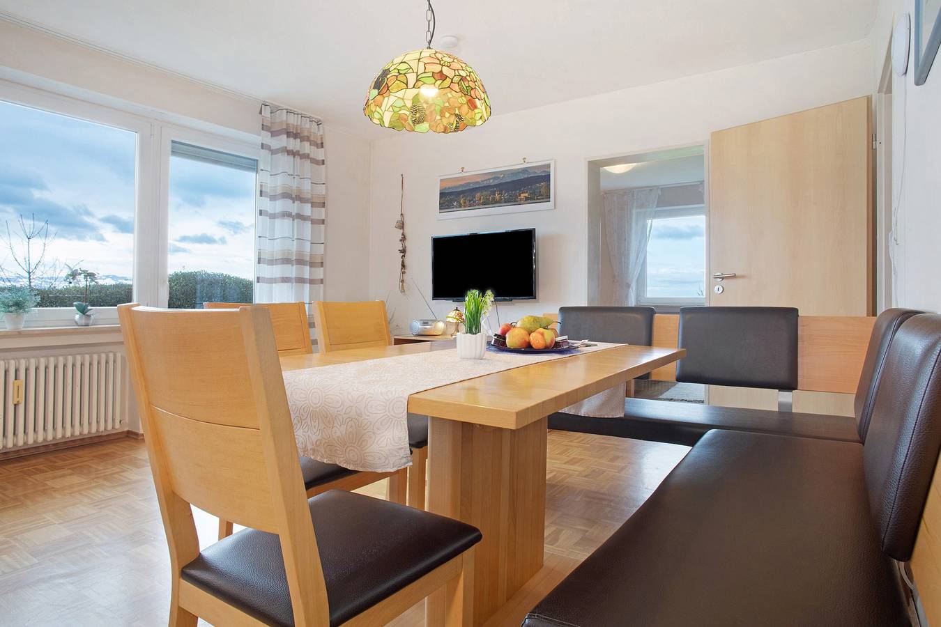 Ganze Wohnung, Ferienwohnung 1 Parterre Marschall" mit privater Terrasse, Gemeinschaftsgarten und Wlan in Wasserburg (Bodensee), Bayerisch Schwaben