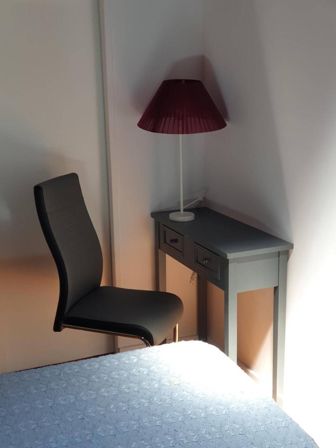 Room 'Twin' with Shared Garden and Wi-Fi in Porto, Porto District