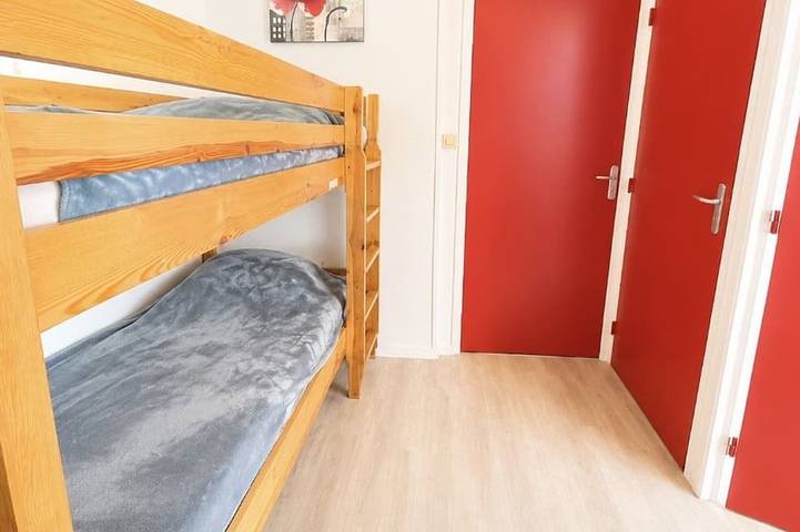 Ganze Wohnung, Charmante 2-Zimmer-Kabine mit Parkplatz und Haustiere erlaubt in Sète in Sete, Mittelmeerküste (Frankreich)