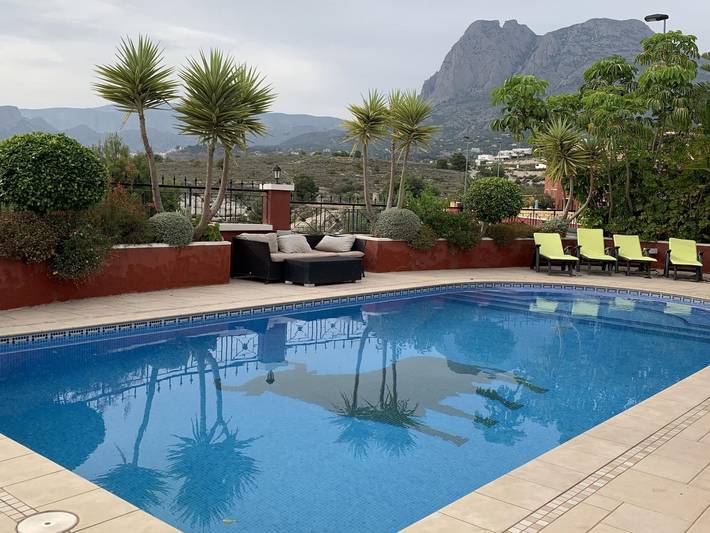 Chalet para 8 personas, con jardín y piscina - 1