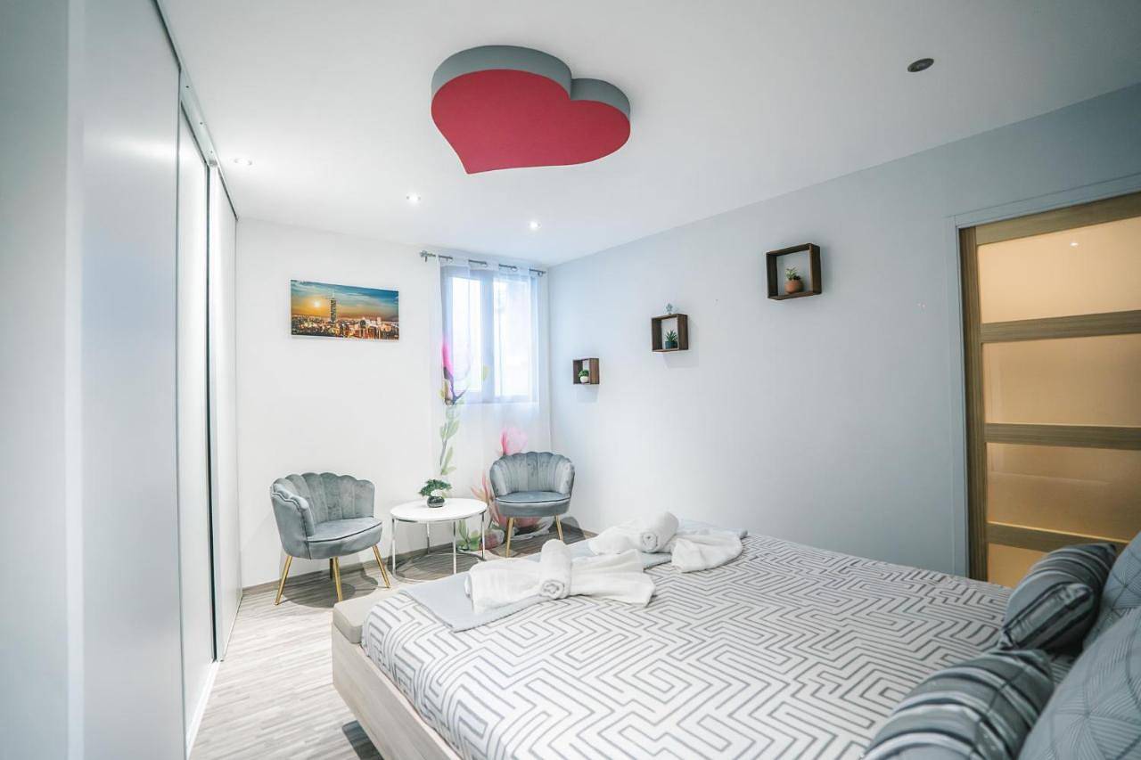 Appartement entier, La Pierre Dorée-3 chambre 2 salle de bain-Ao in Puichéric, Région de Carcassonne