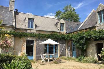 Gîte pour 6 personnes, avec jardin et terrasse dans Plage Langoz