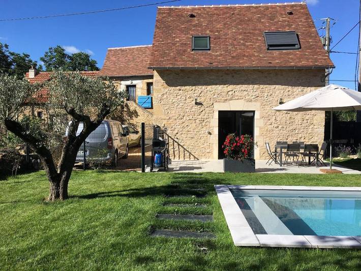 Location de vacances pour 4 personnes, avec Terrasse ainsi que Jardin et Piscine à Autoire