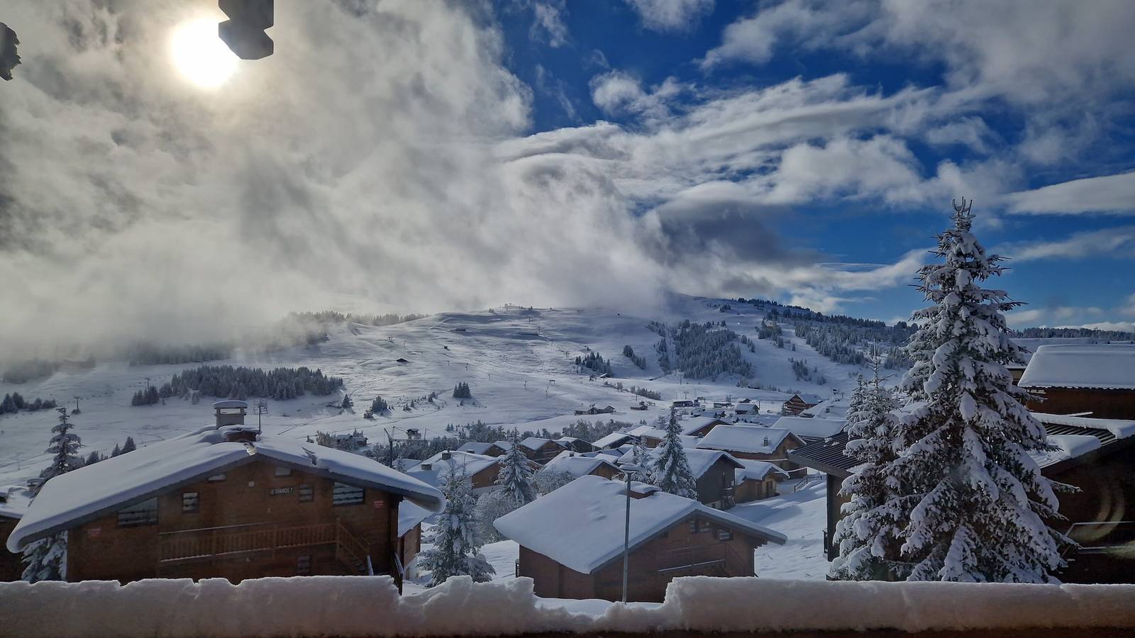 Entire apartment, Apartment 'Appartement 4' with Mountain View and Private Terrace in Hauteluce, Albertville region