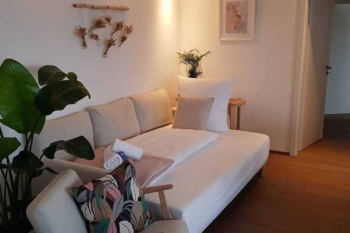 Ganze Wohnung, Familienfreundliche und moderne Wohnung mit Balkon in Heitersheim in Heitersheim, Südschwarzwald