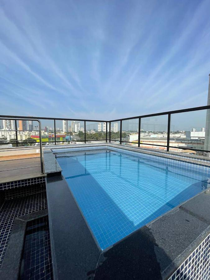 Pousadas para 2 pessoas, com piscina e terraço e ainda sauna em Taubaté