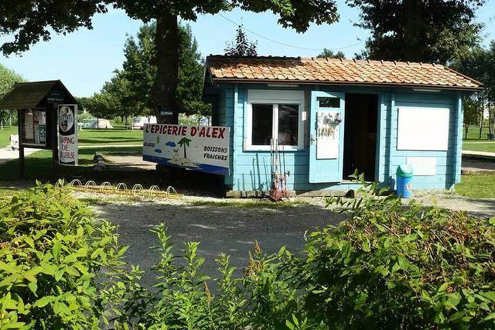 Camping pour 2 personnes, avec terrasse, animaux acceptés en Bourgogne - 4