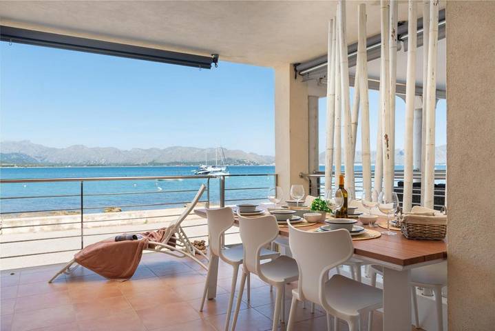 Ferienhaus am Strand für 4 Personen, mit Ausblick und Terrasse in Alcúdia
